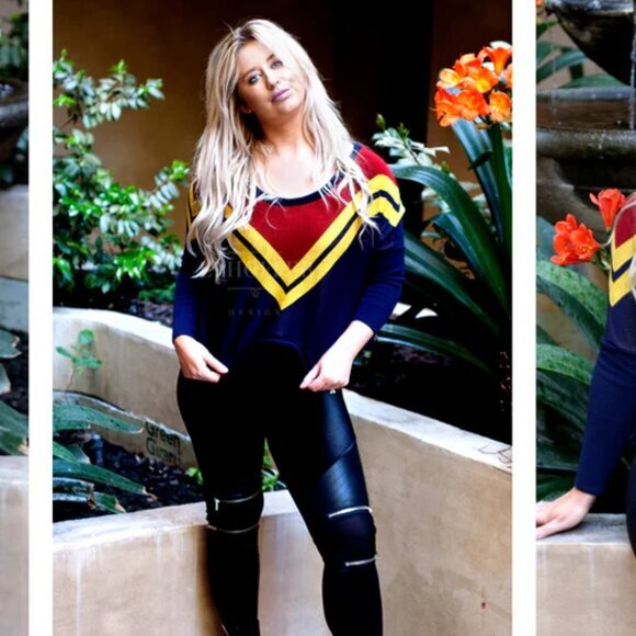 Elhoffer Design Captain‎ Marvel Inspired Corps Oversized Crop Sweater, Size M/L - Picture 2 of 3